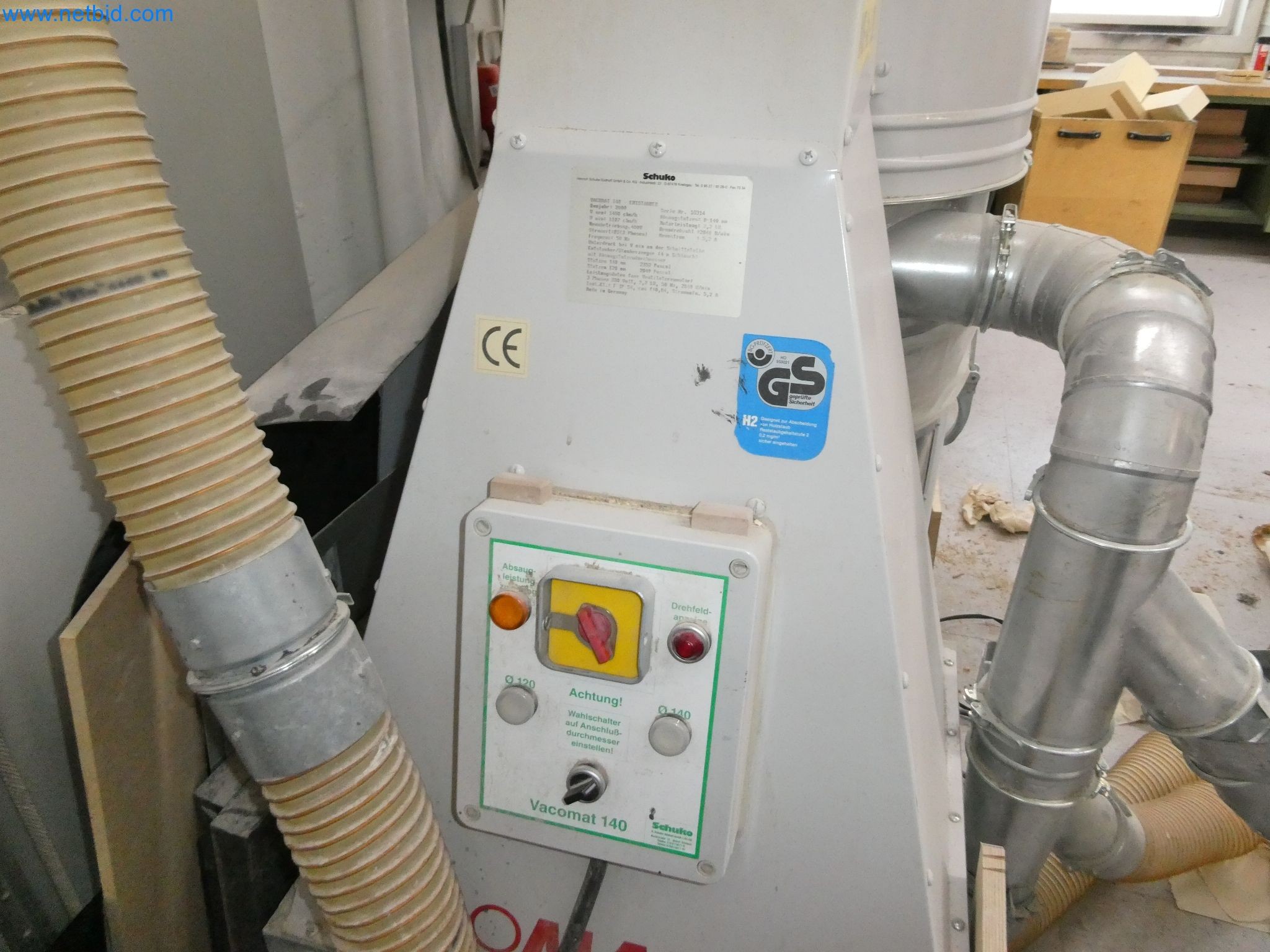 Absauganlage Schuko Vacomat 140